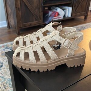 NWT American Eagle Women's Cream Sandals